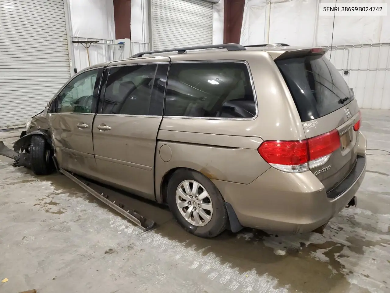5FNRL38699B024742 2009 Honda Odyssey Exl