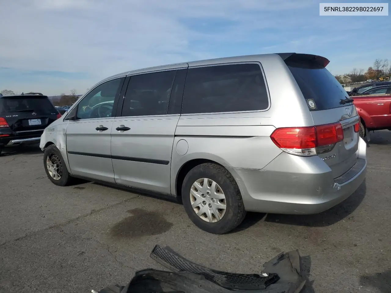 5FNRL38229B022697 2009 Honda Odyssey Lx