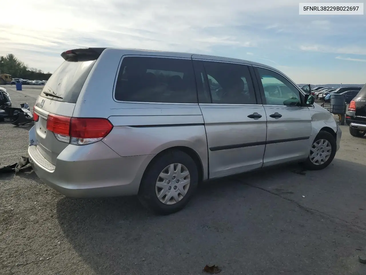 5FNRL38229B022697 2009 Honda Odyssey Lx