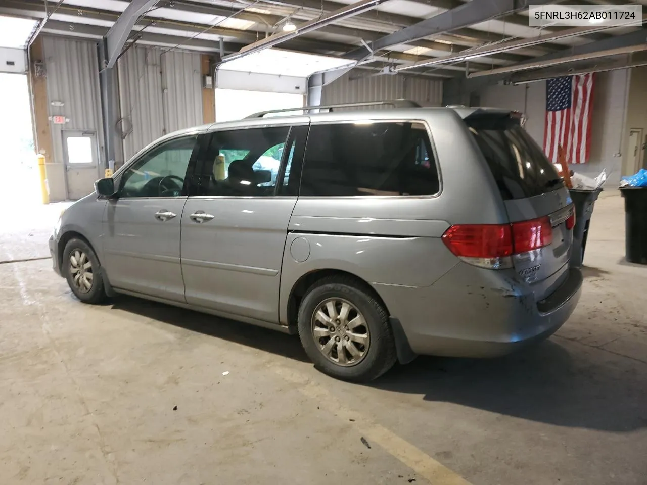 5FNRL3H62AB011724 2010 Honda Odyssey Exl