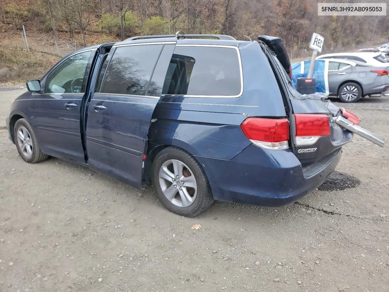 5FNRL3H92AB095053 2010 Honda Odyssey Touring