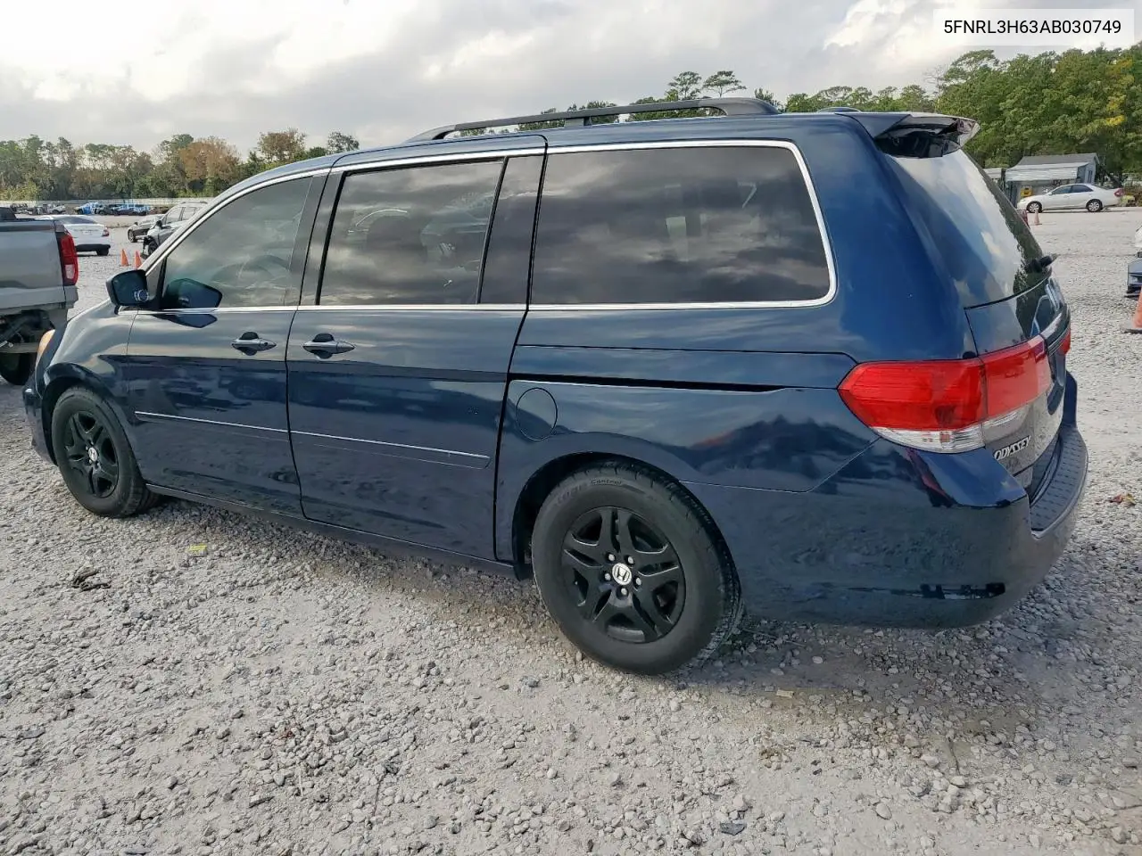 5FNRL3H63AB030749 2010 Honda Odyssey Exl