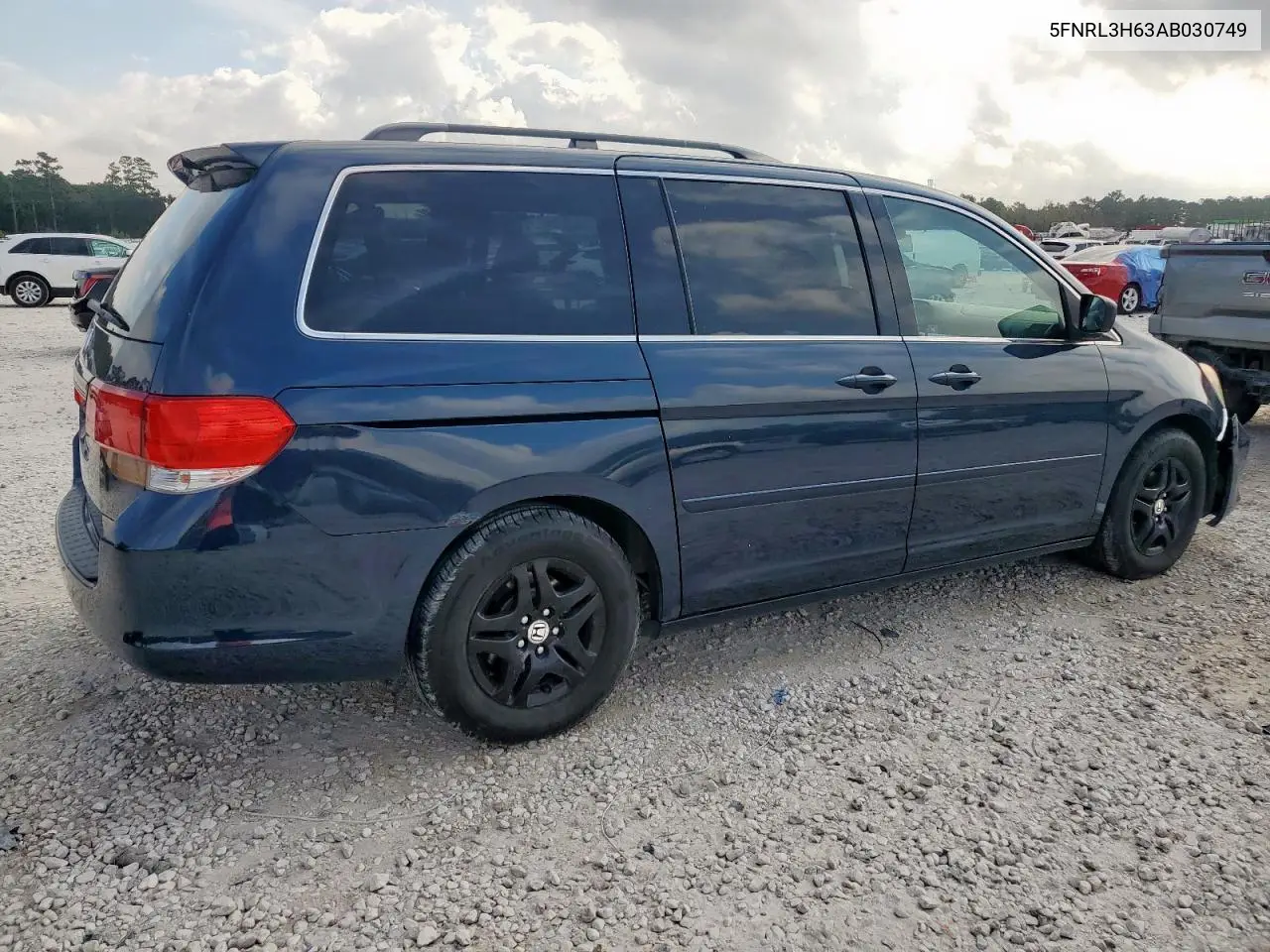 5FNRL3H63AB030749 2010 Honda Odyssey Exl