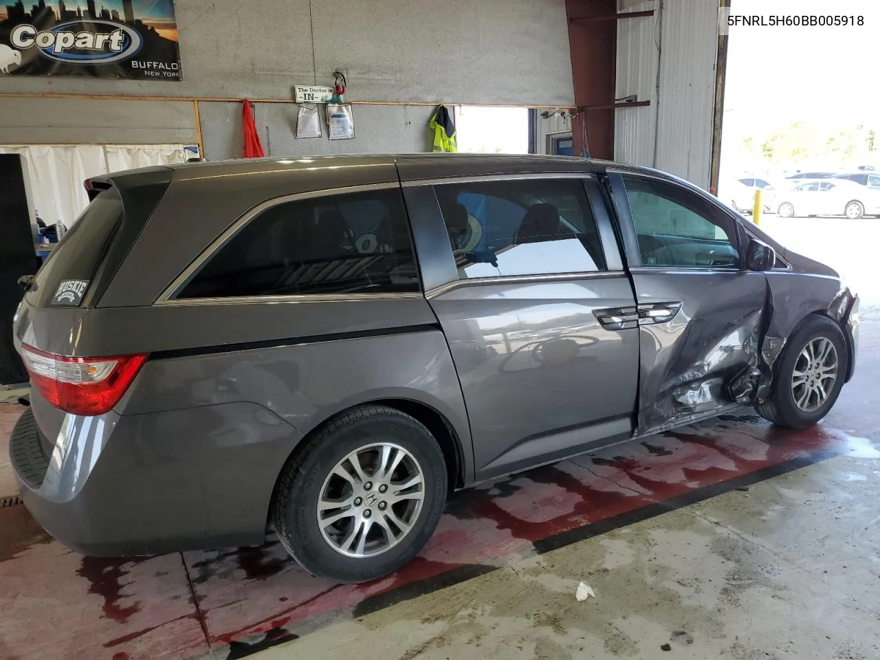 5FNRL5H60BB005918 2011 Honda Odyssey Exl