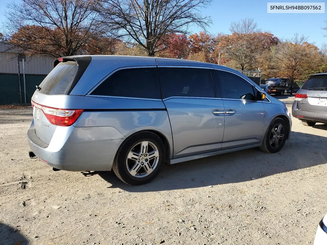 5FNRL5H94BB097562 2011 Honda Odyssey Touring