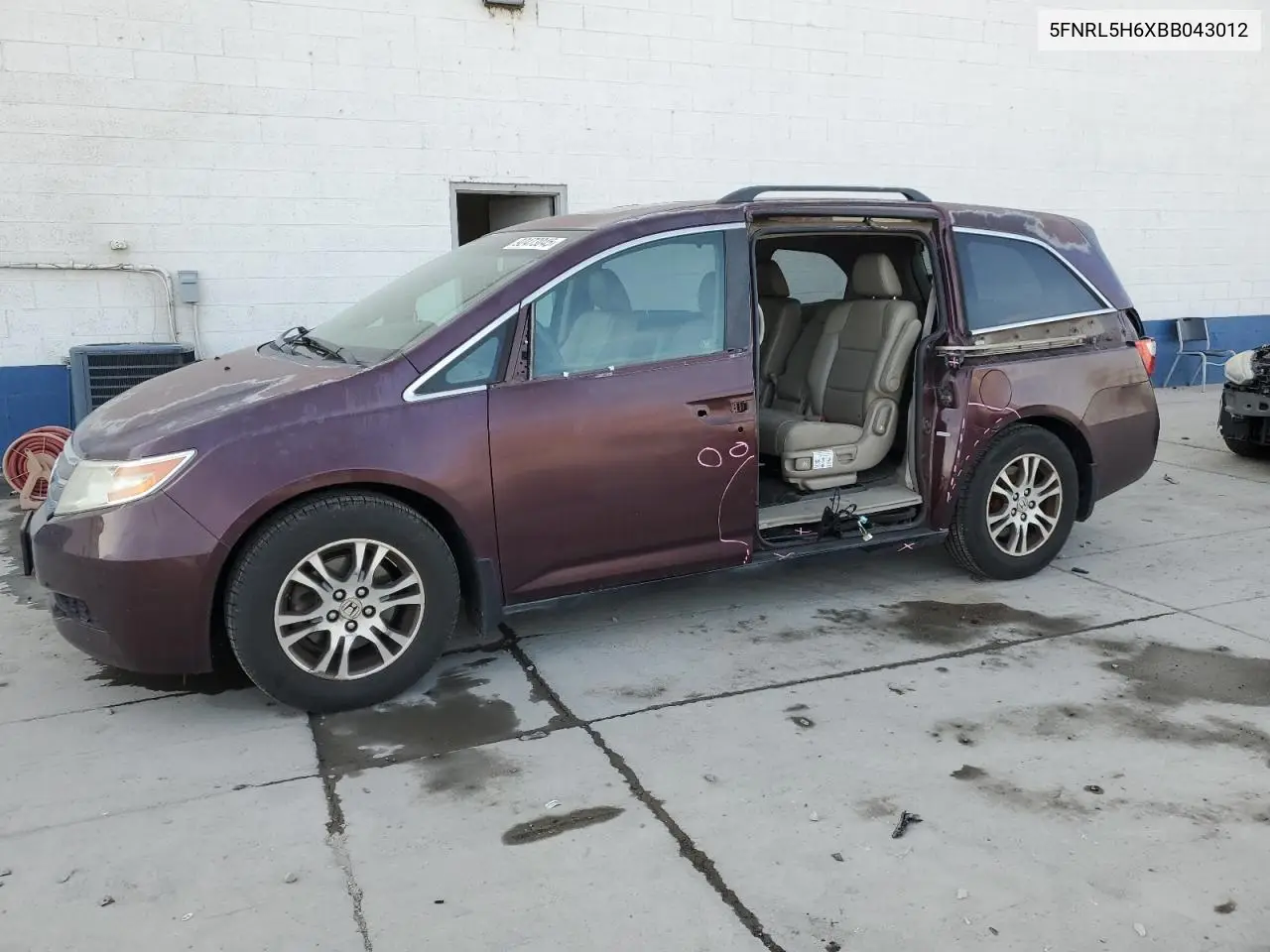 5FNRL5H6XBB043012 2011 Honda Odyssey Exl