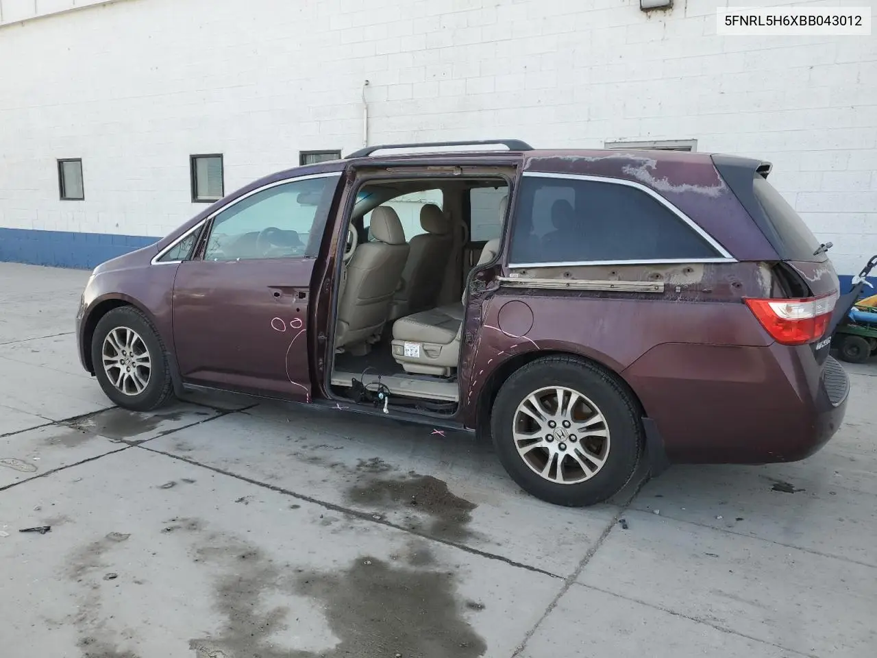 5FNRL5H6XBB043012 2011 Honda Odyssey Exl