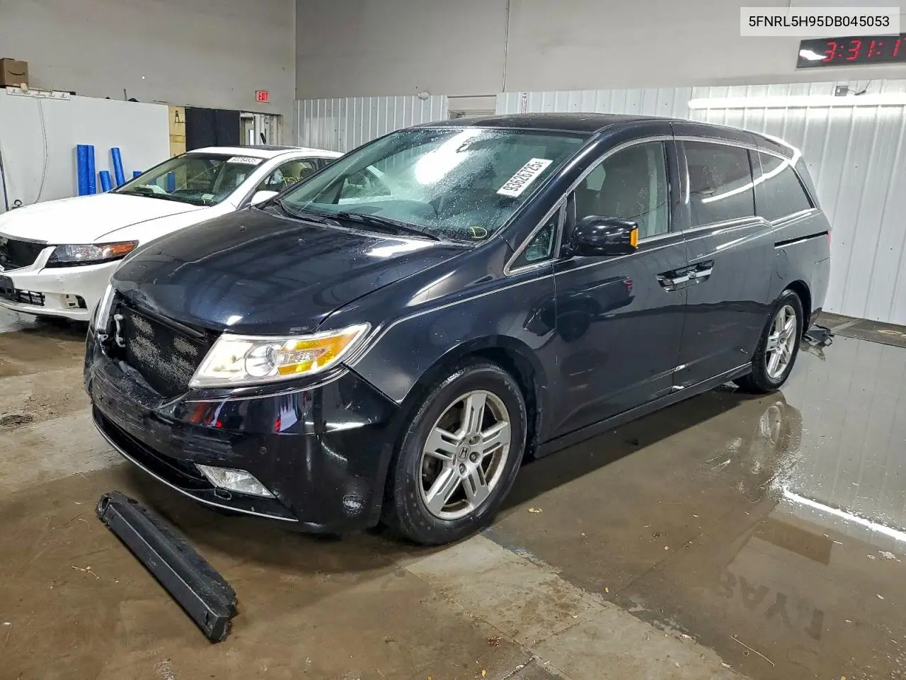5FNRL5H95DB045053 2013 Honda Odyssey Touring