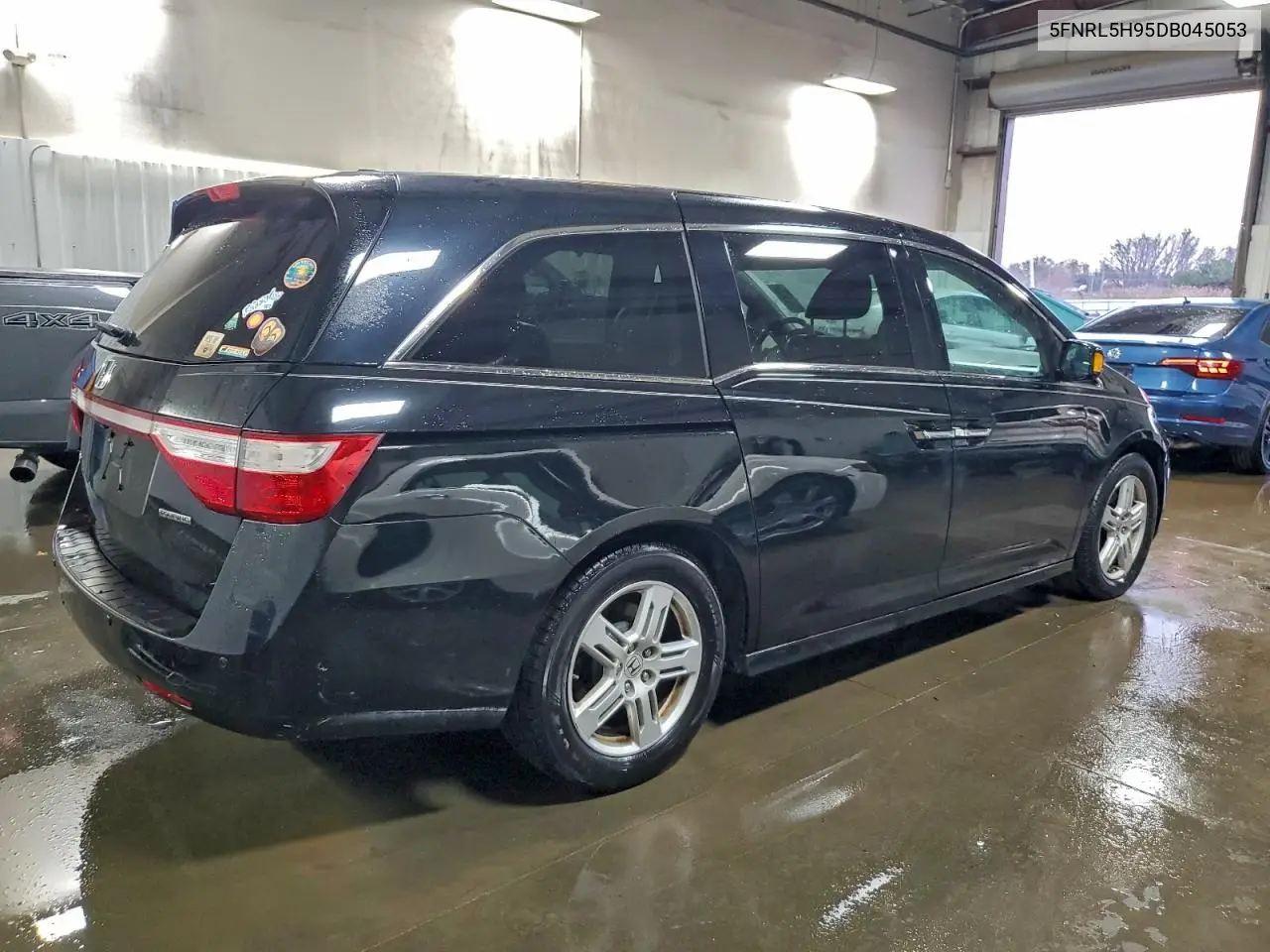 5FNRL5H95DB045053 2013 Honda Odyssey Touring