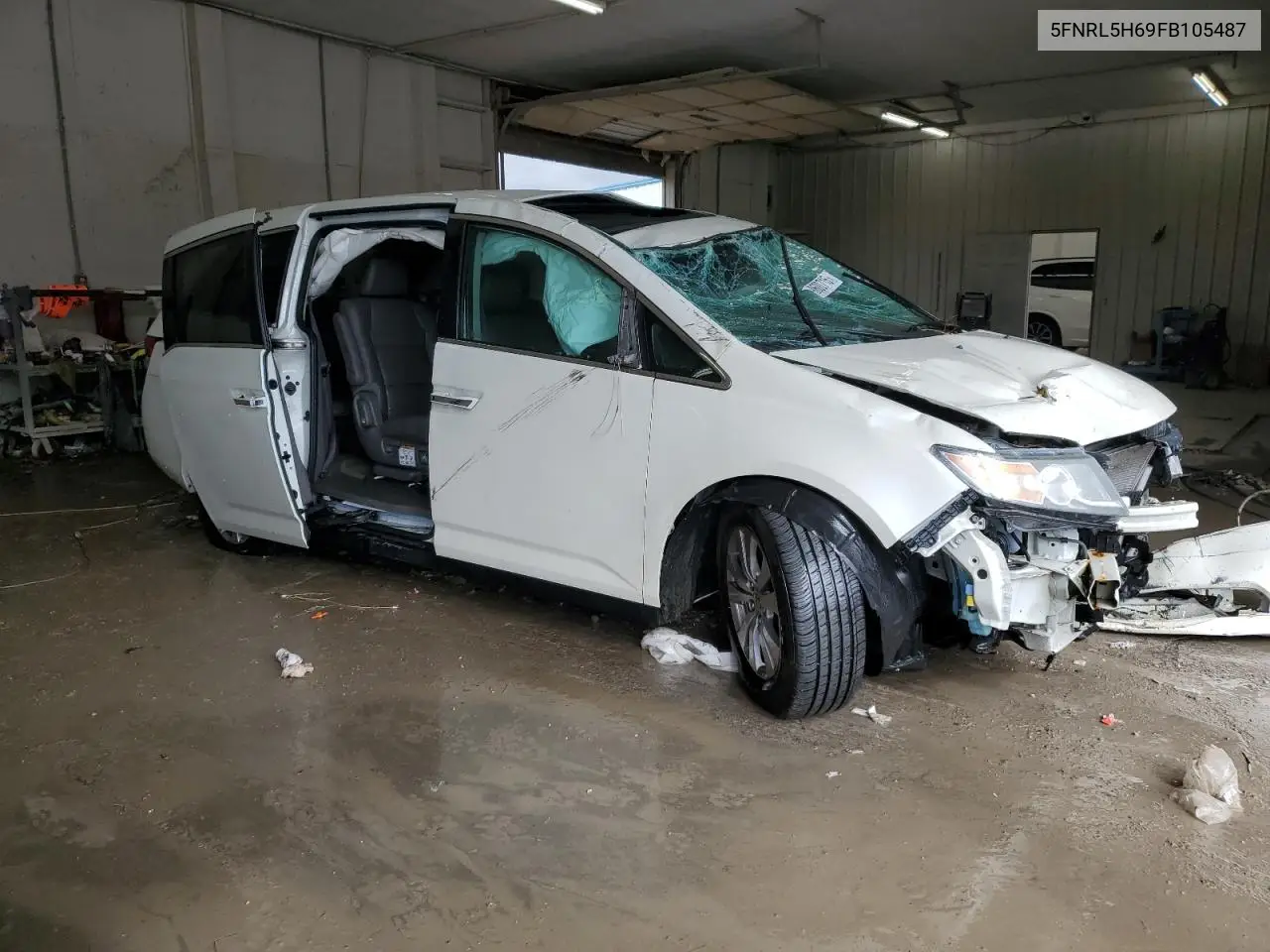 5FNRL5H69FB105487 2015 Honda Odyssey Exl