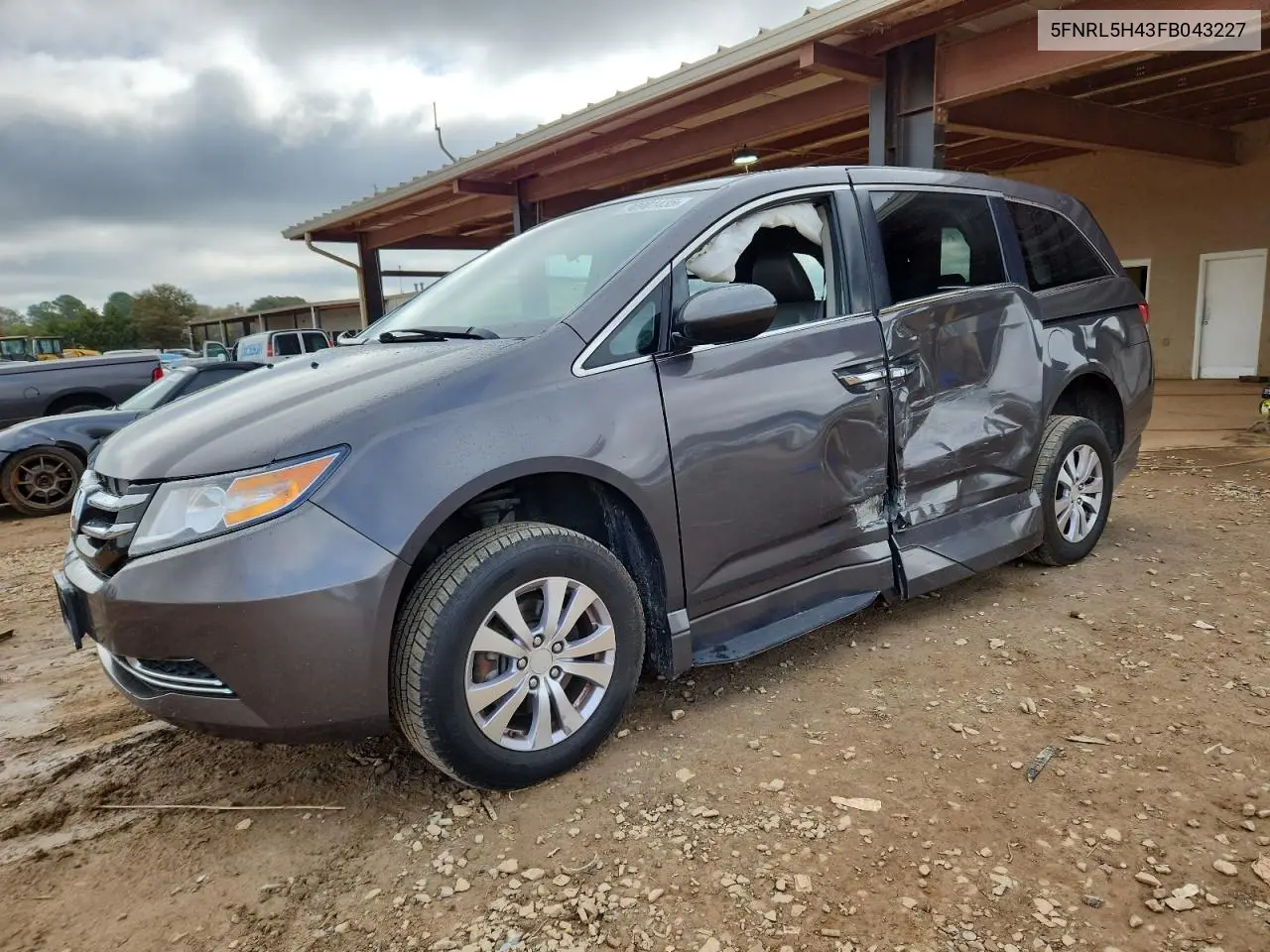 5FNRL5H43FB043227 2015 Honda Odyssey Ex