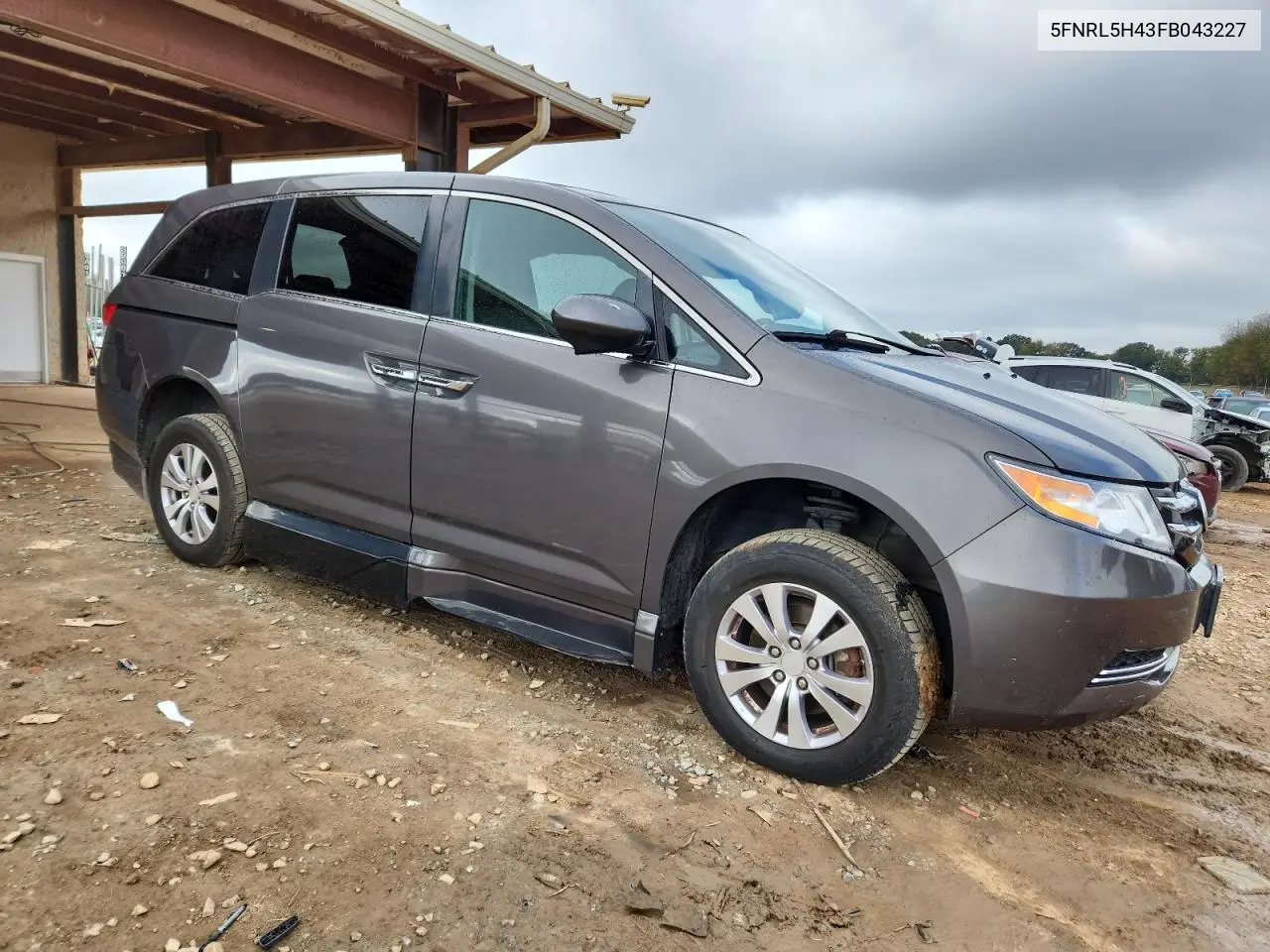 5FNRL5H43FB043227 2015 Honda Odyssey Ex