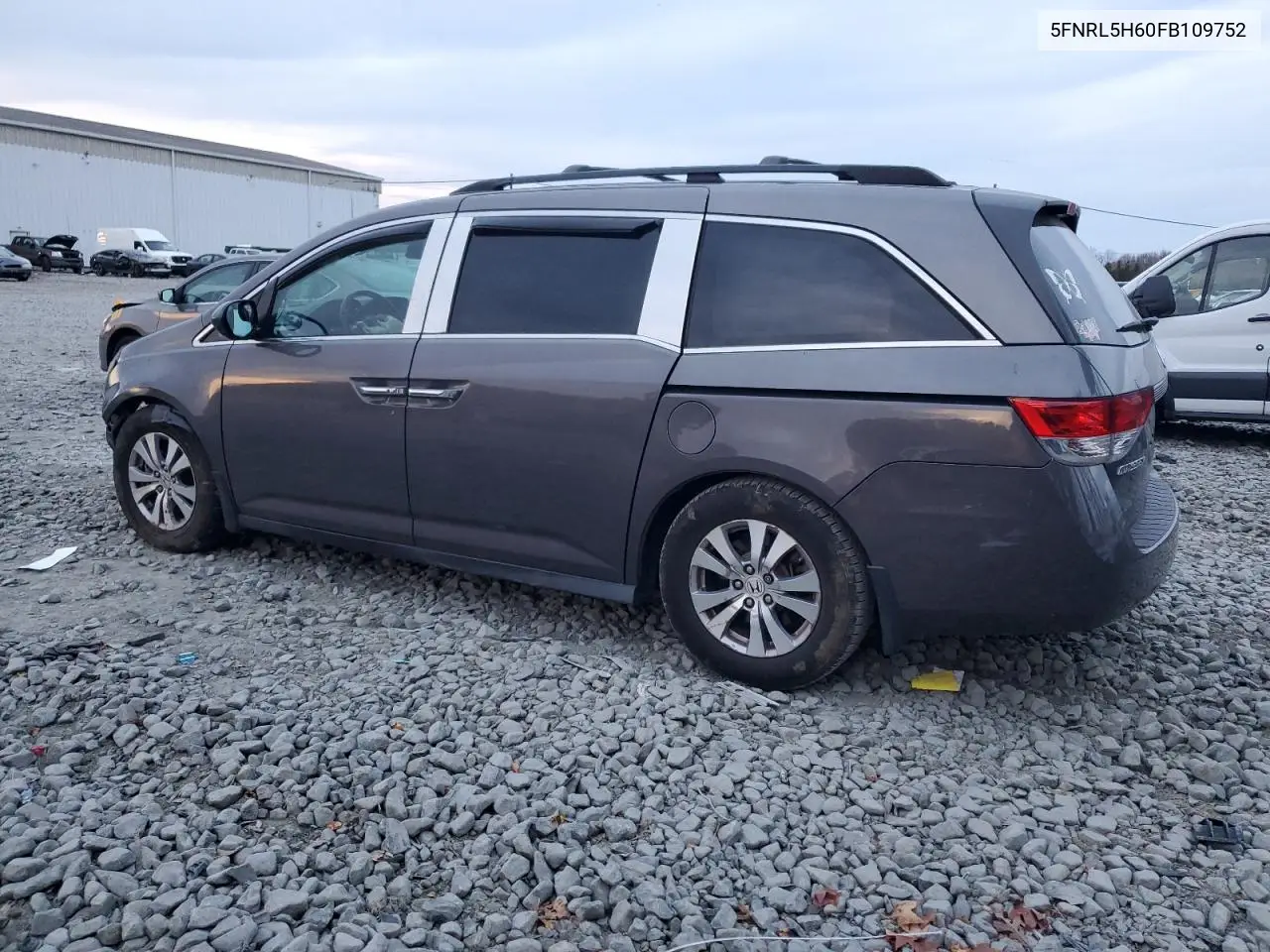 5FNRL5H60FB109752 2015 Honda Odyssey Exl