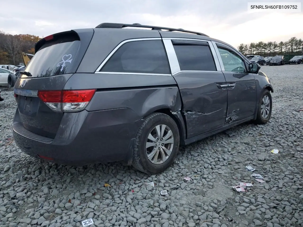 5FNRL5H60FB109752 2015 Honda Odyssey Exl