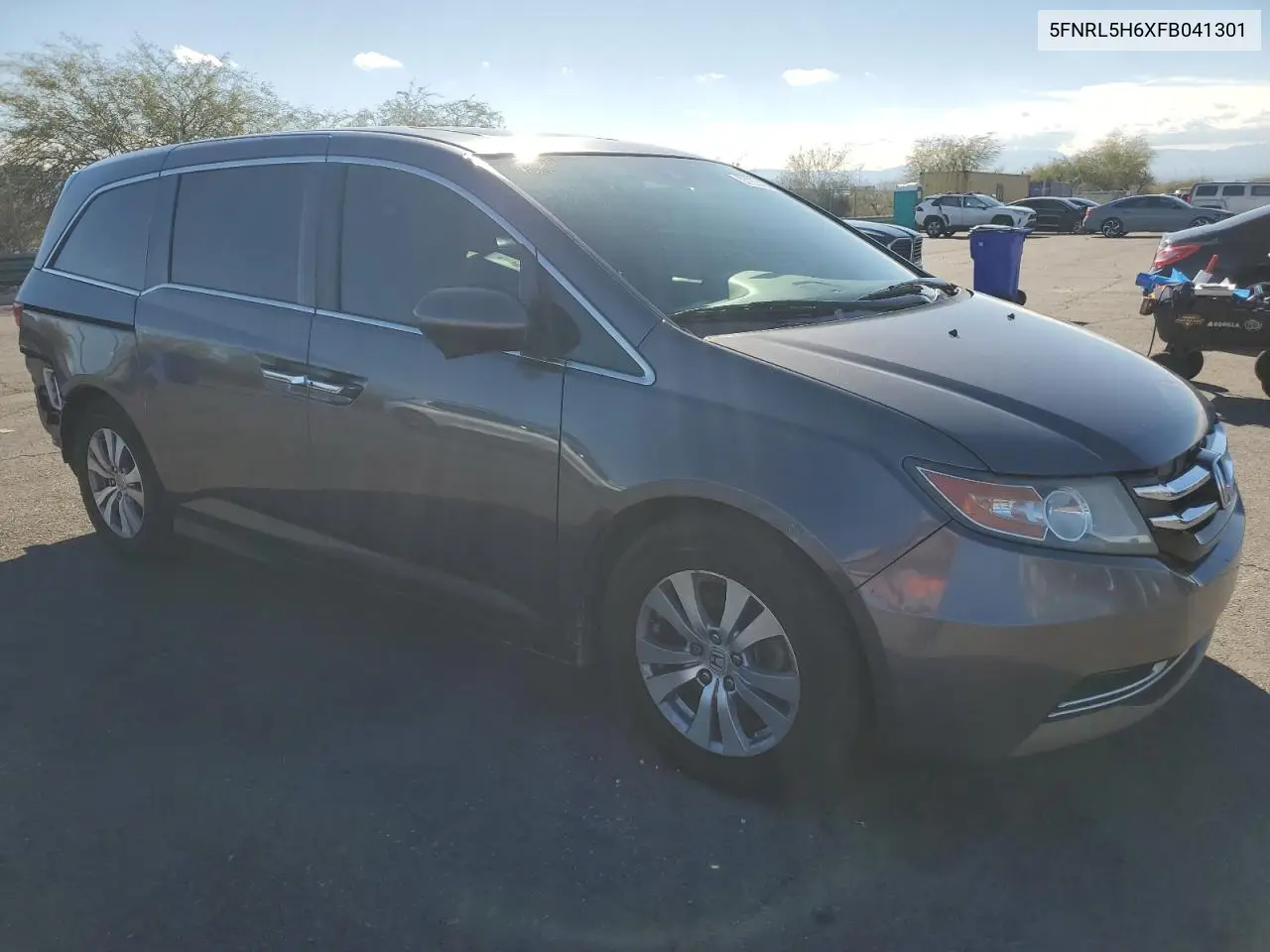 5FNRL5H6XFB041301 2015 Honda Odyssey Exl