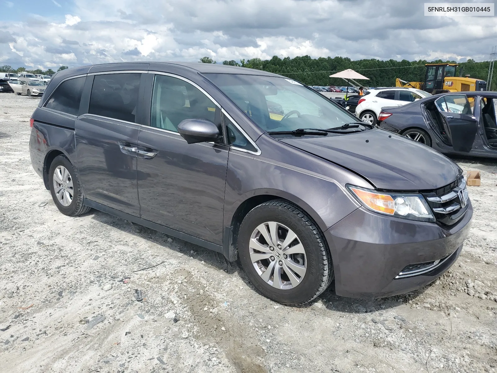 5FNRL5H31GB010445 2016 Honda Odyssey Se