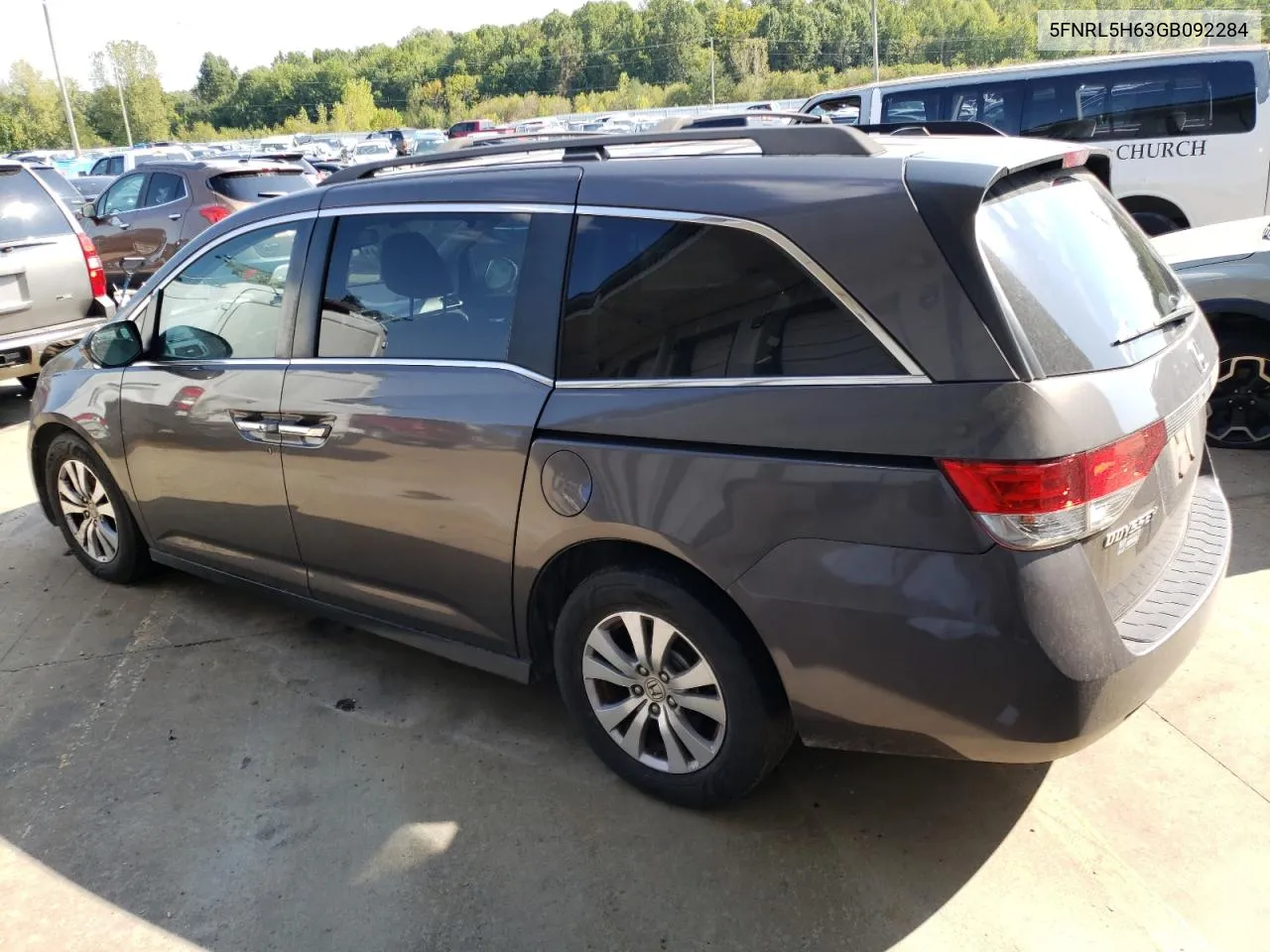 5FNRL5H63GB092284 2016 Honda Odyssey Exl