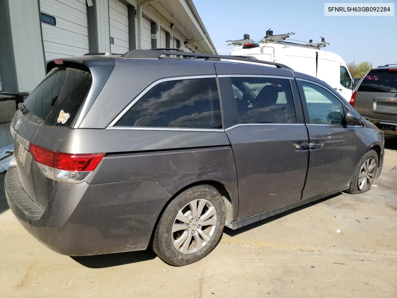 5FNRL5H63GB092284 2016 Honda Odyssey Exl