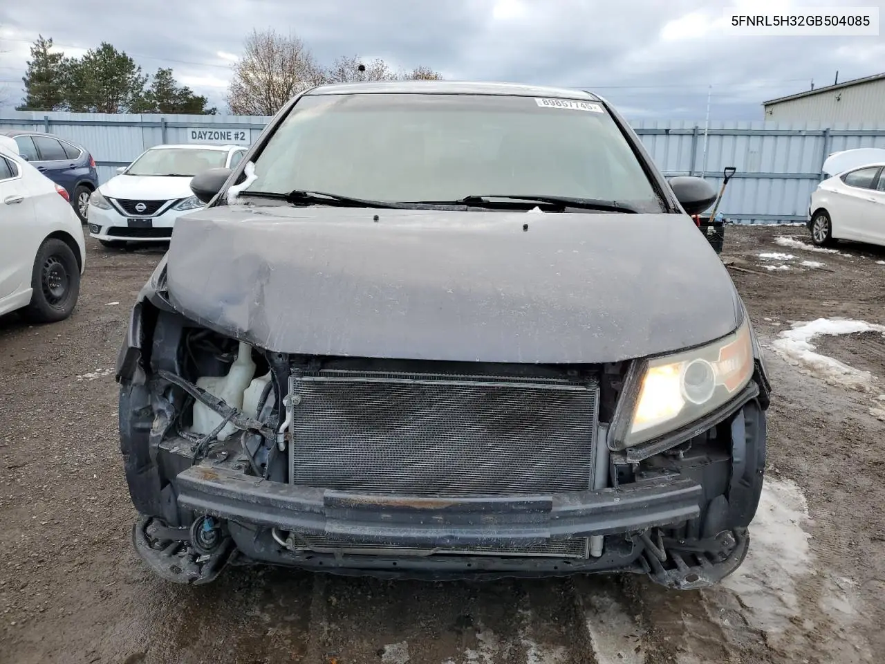 5FNRL5H32GB504085 2016 Honda Odyssey Se
