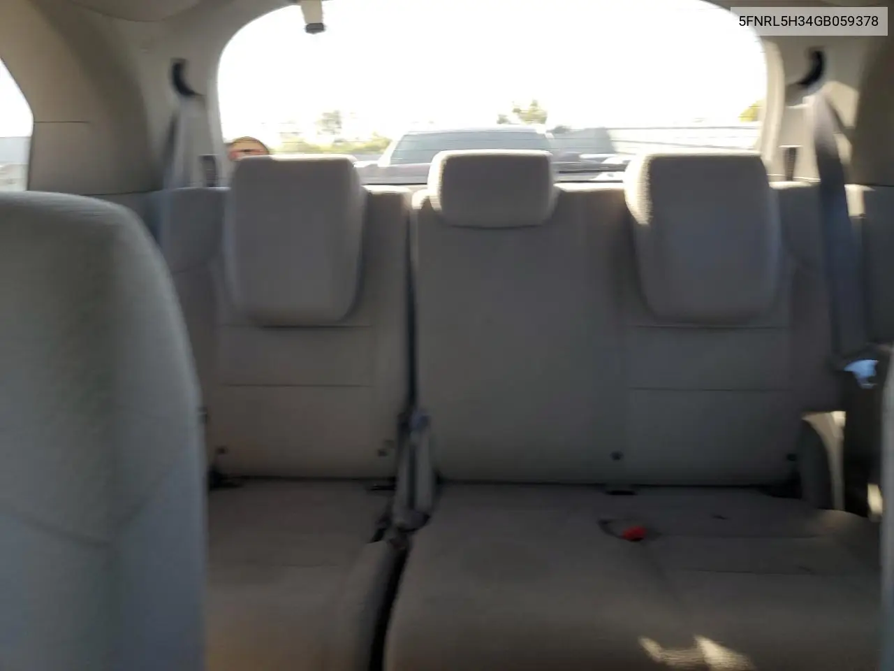 5FNRL5H34GB059378 2016 Honda Odyssey Se