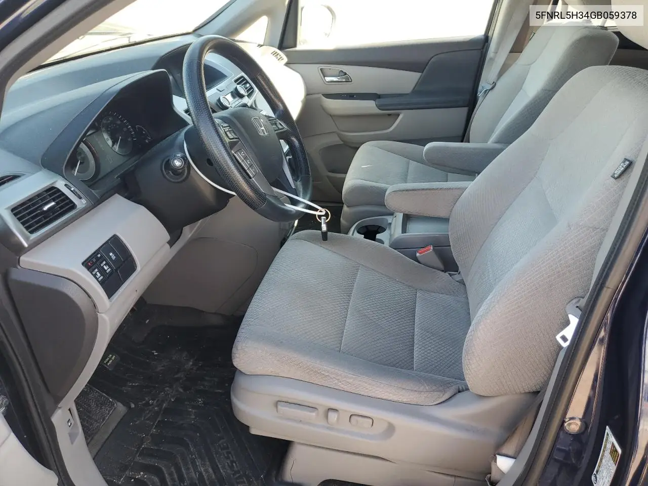 5FNRL5H34GB059378 2016 Honda Odyssey Se