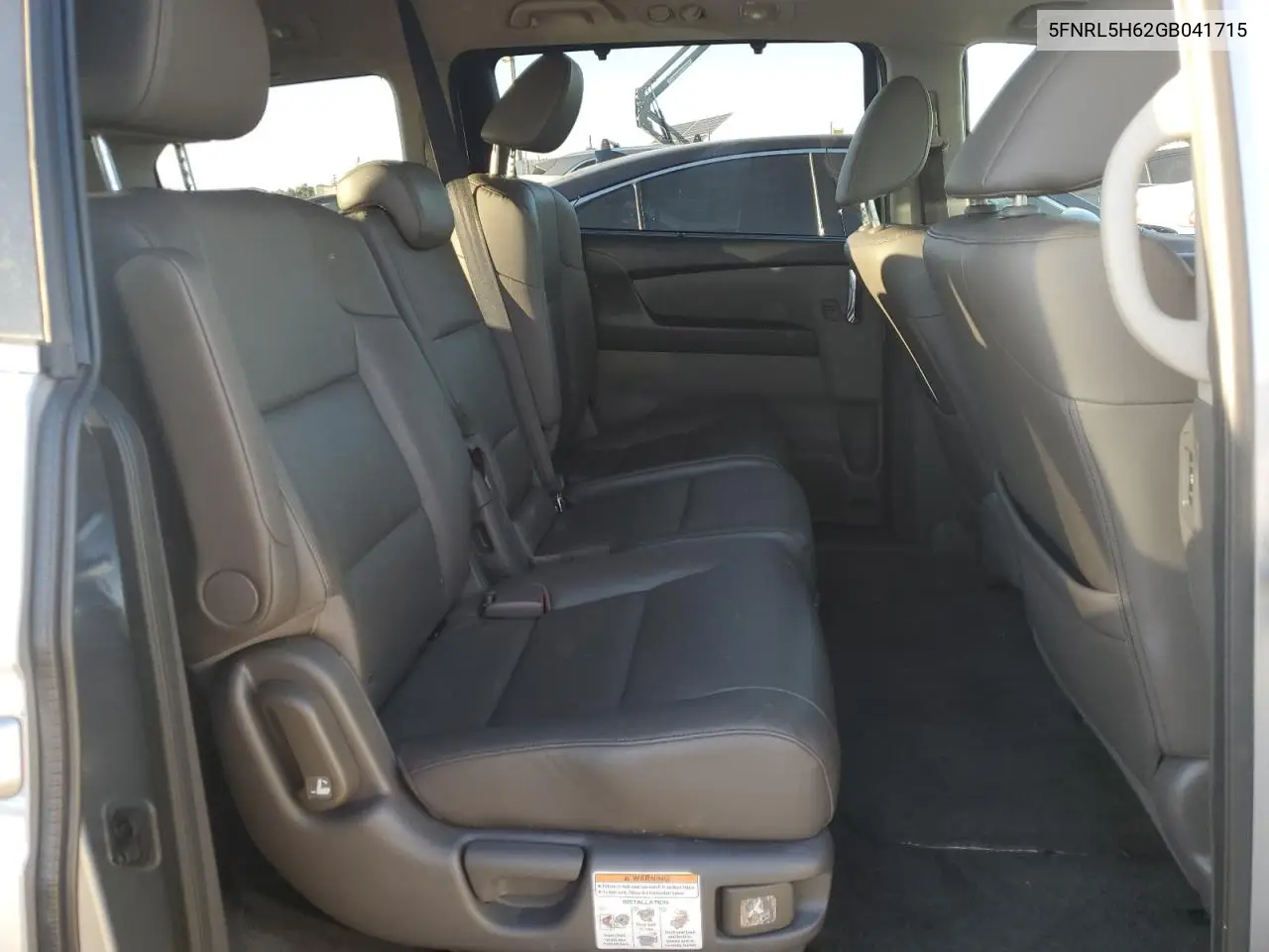 5FNRL5H62GB041715 2016 Honda Odyssey Exl