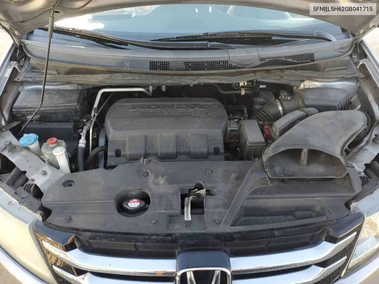 5FNRL5H62GB041715 2016 Honda Odyssey Exl