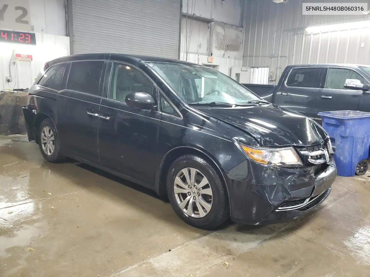 5FNRL5H48GB060316 2016 Honda Odyssey Ex