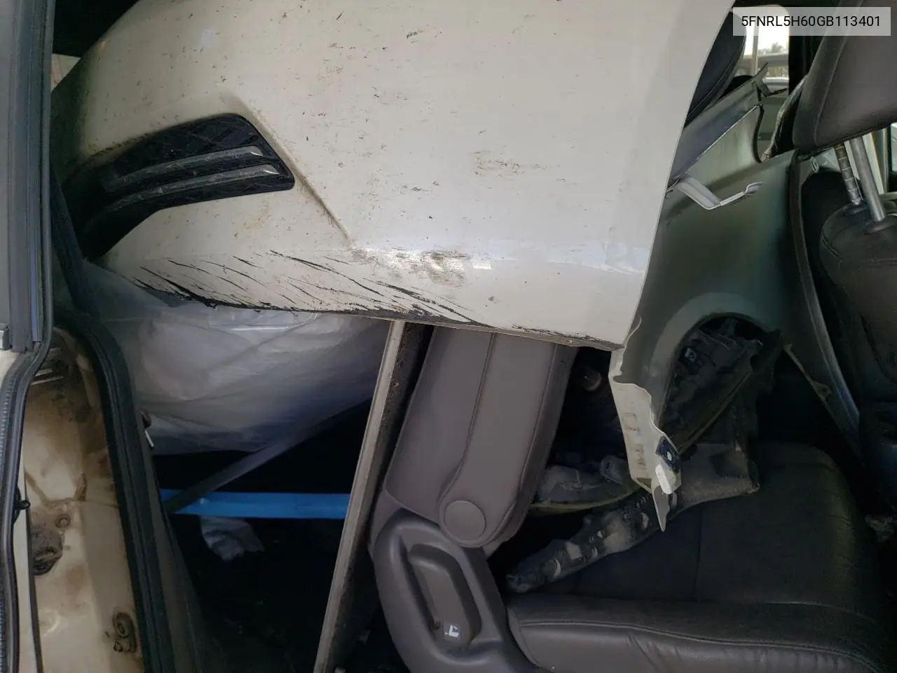 5FNRL5H60GB113401 2016 Honda Odyssey Exl