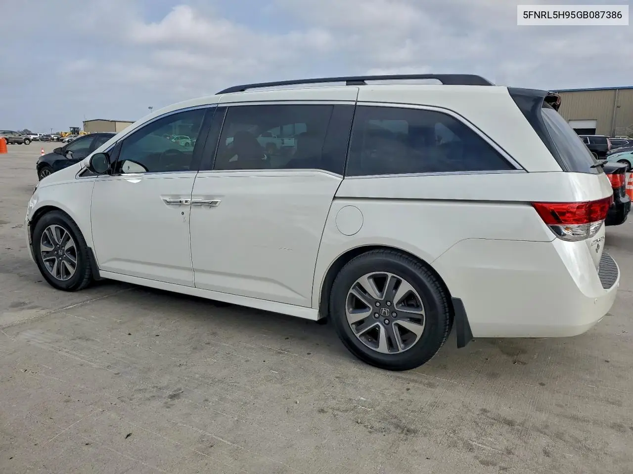 5FNRL5H95GB087386 2016 Honda Odyssey Touring