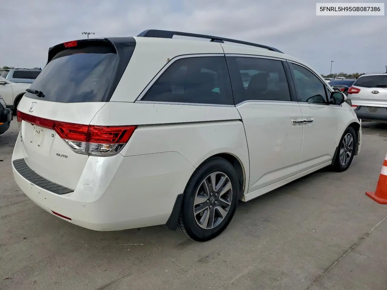 5FNRL5H95GB087386 2016 Honda Odyssey Touring