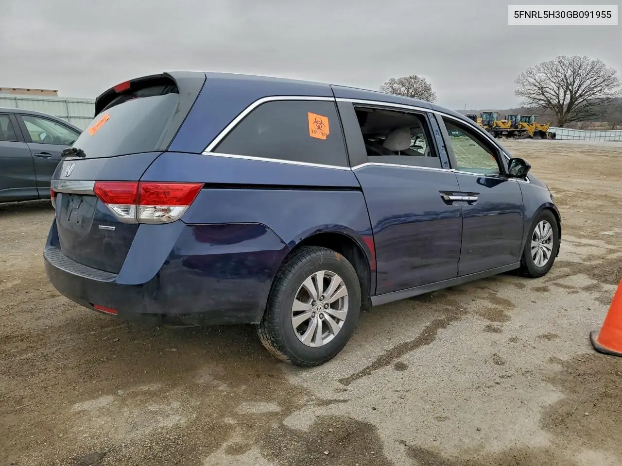 5FNRL5H30GB091955 2016 Honda Odyssey Se