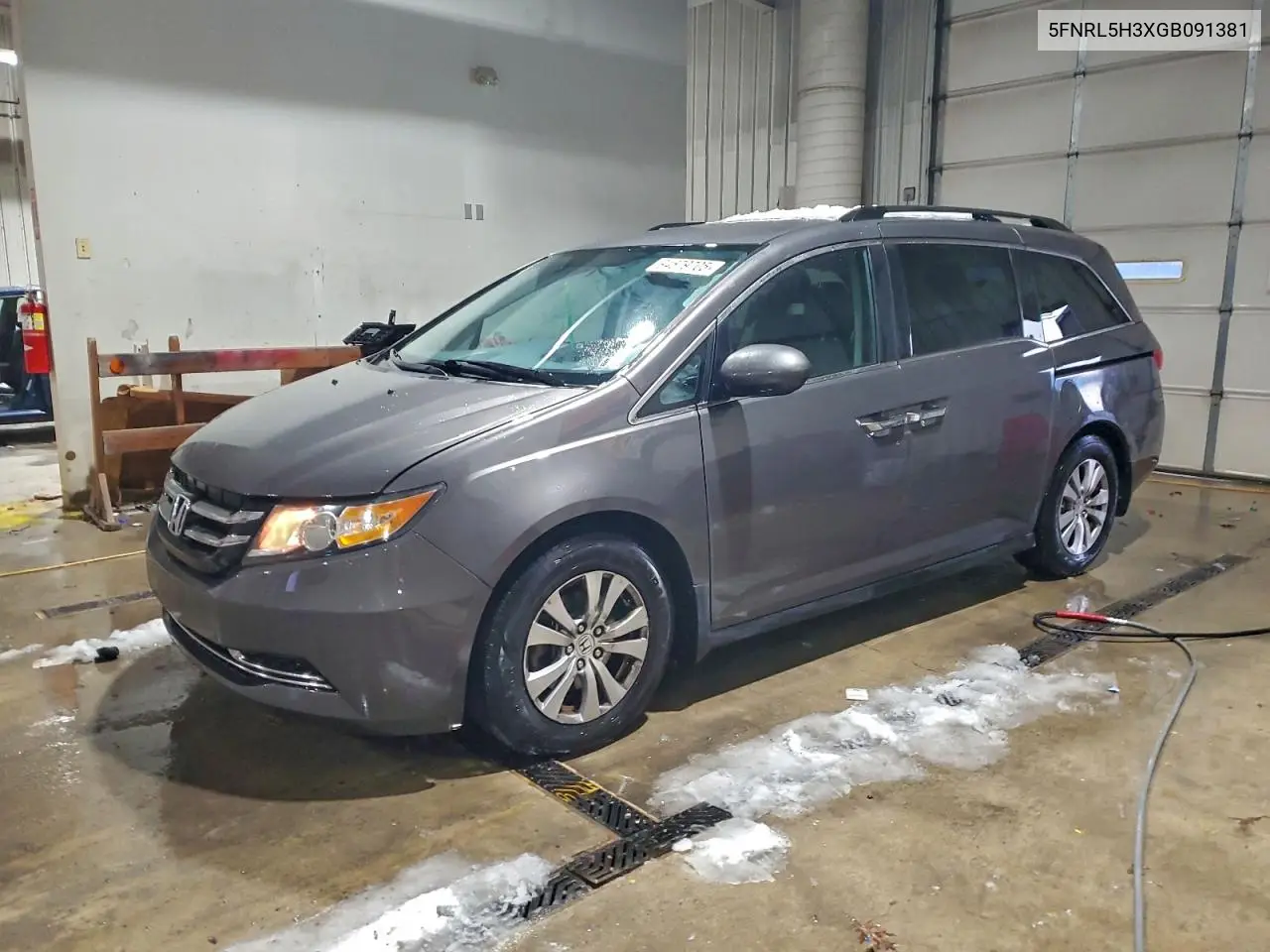 5FNRL5H3XGB091381 2016 Honda Odyssey Se