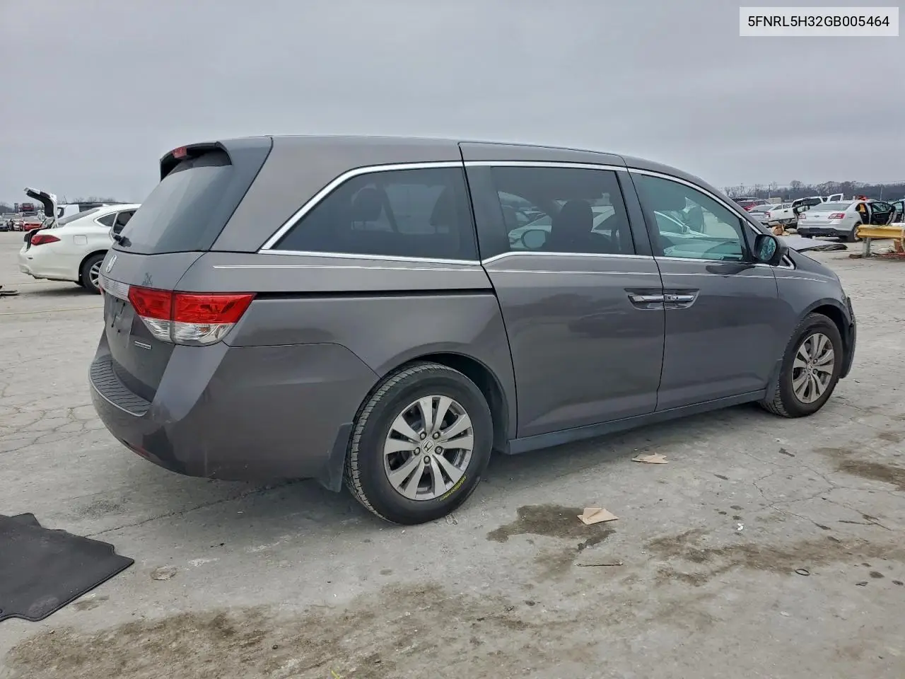 5FNRL5H32GB005464 2016 Honda Odyssey Se