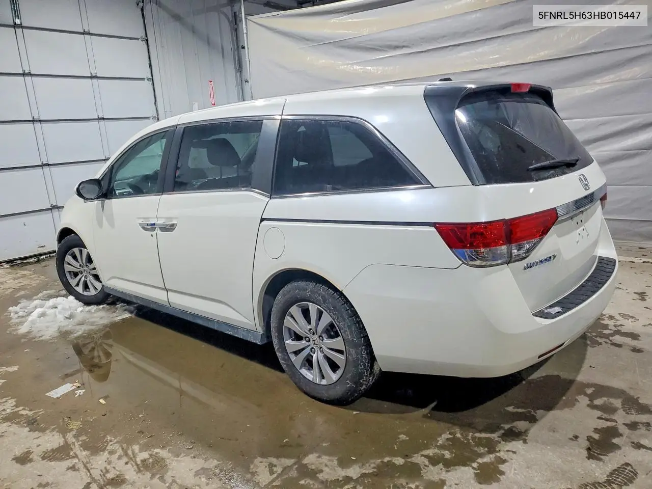 5FNRL5H63HB015447 2017 Honda Odyssey Exl
