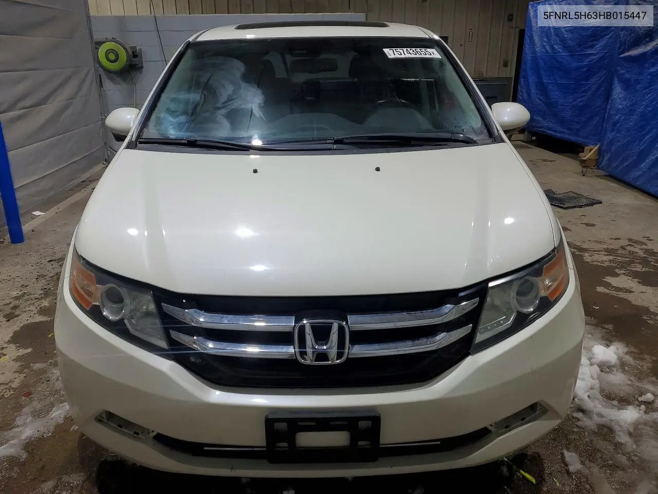 5FNRL5H63HB015447 2017 Honda Odyssey Exl