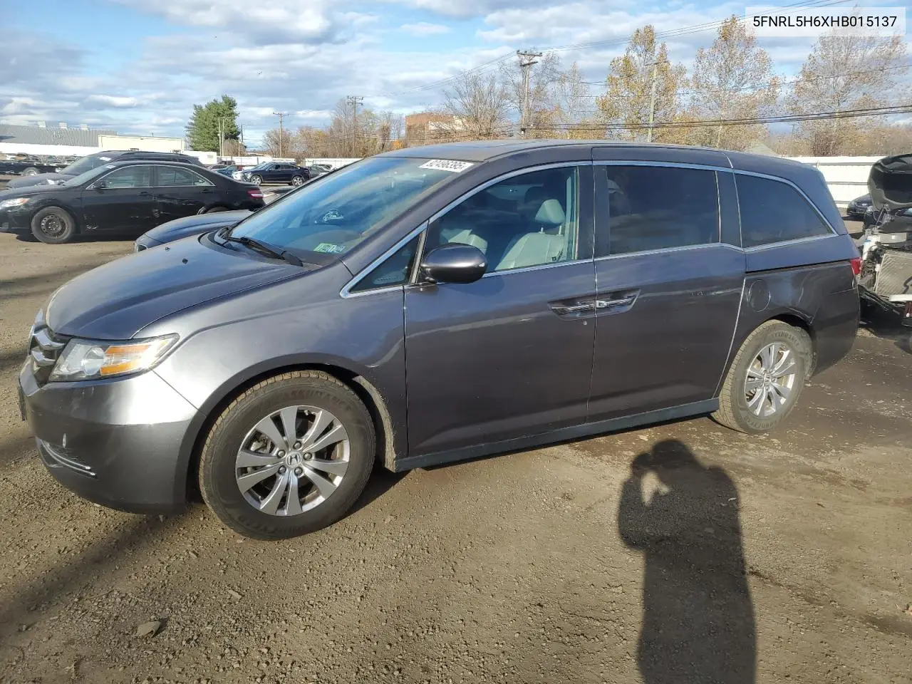 5FNRL5H6XHB015137 2017 Honda Odyssey Exl