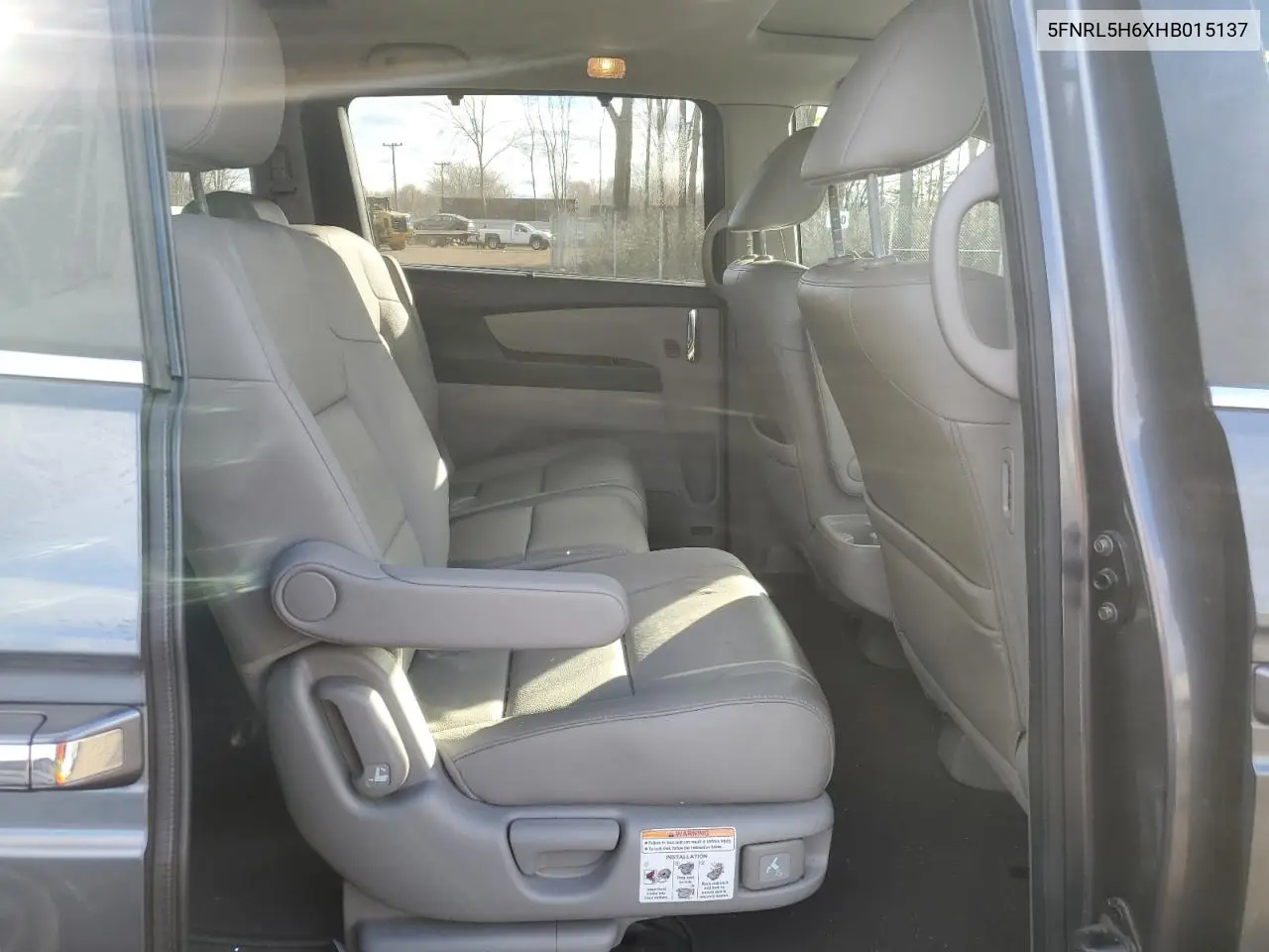 5FNRL5H6XHB015137 2017 Honda Odyssey Exl