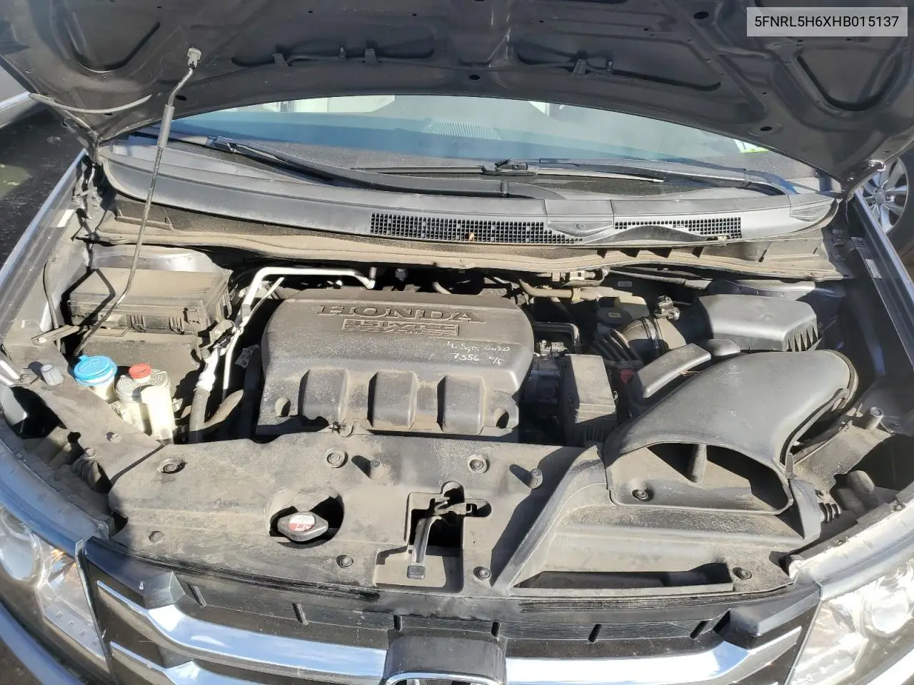 5FNRL5H6XHB015137 2017 Honda Odyssey Exl