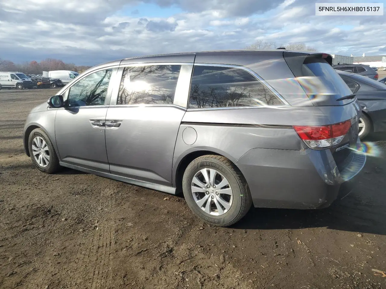 5FNRL5H6XHB015137 2017 Honda Odyssey Exl