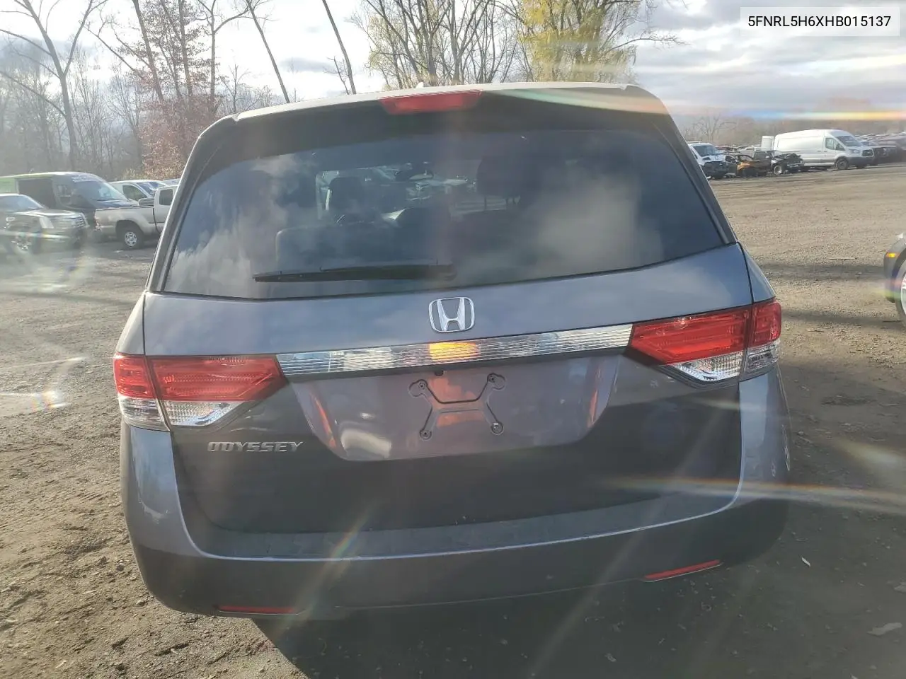 5FNRL5H6XHB015137 2017 Honda Odyssey Exl