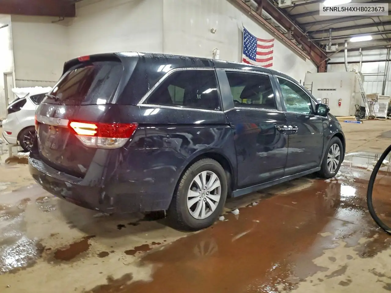 5FNRL5H4XHB023673 2017 Honda Odyssey Ex