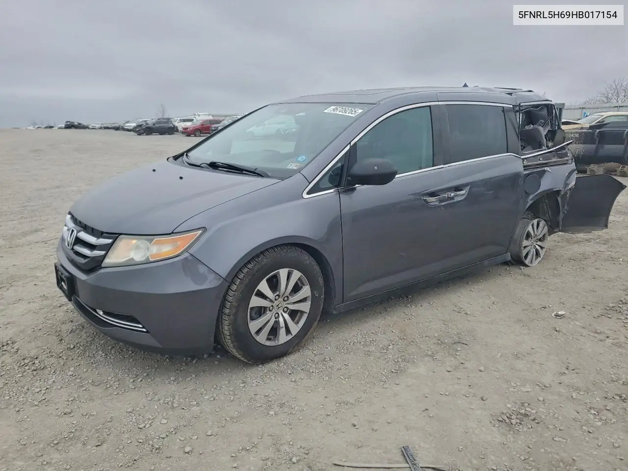 5FNRL5H69HB017154 2017 Honda Odyssey Exl