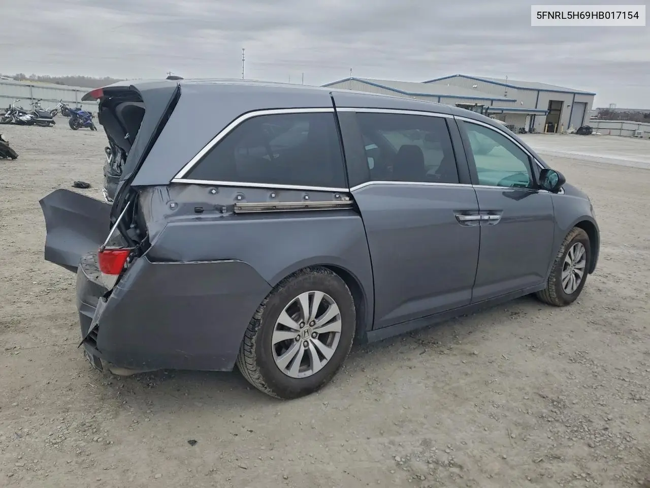 5FNRL5H69HB017154 2017 Honda Odyssey Exl