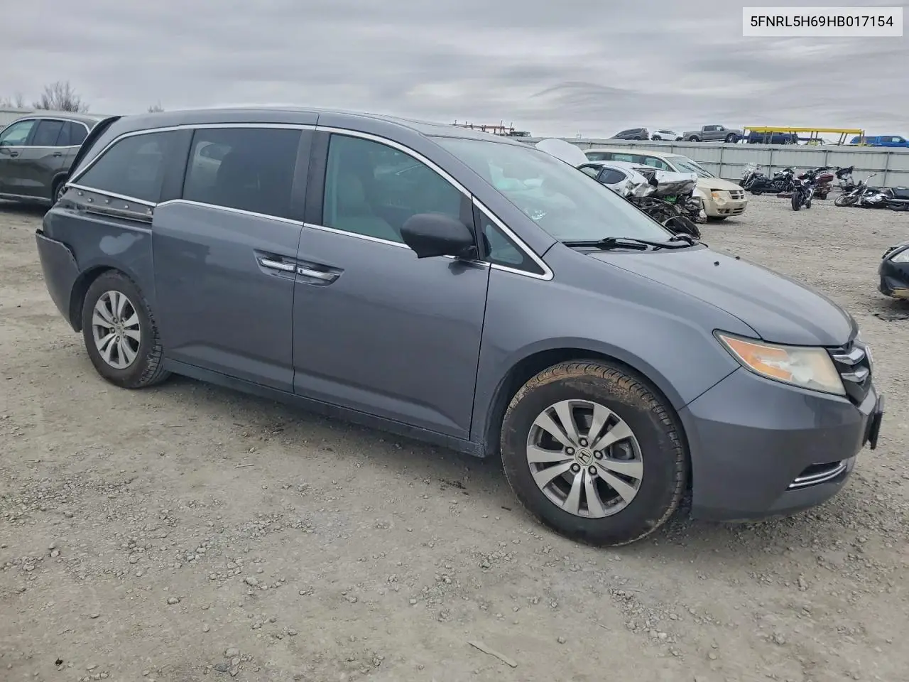 5FNRL5H69HB017154 2017 Honda Odyssey Exl