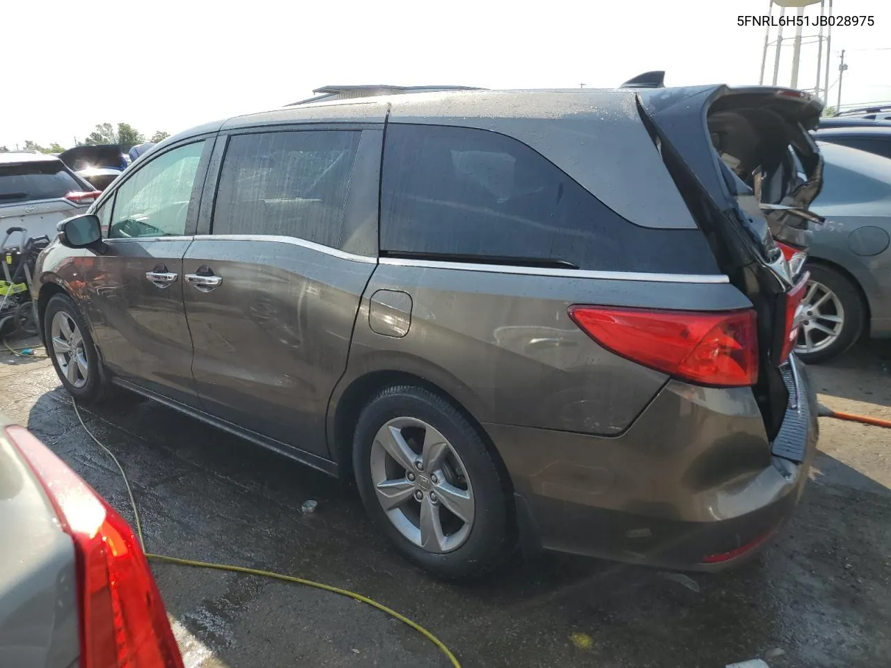 5FNRL6H51JB028975 2018 Honda Odyssey Ex