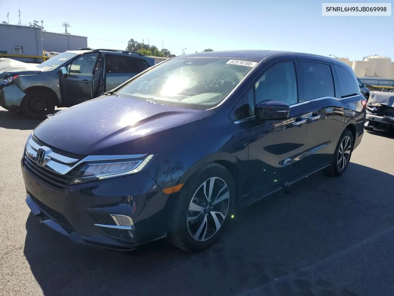 5FNRL6H95JB069998 2018 Honda Odyssey Elite