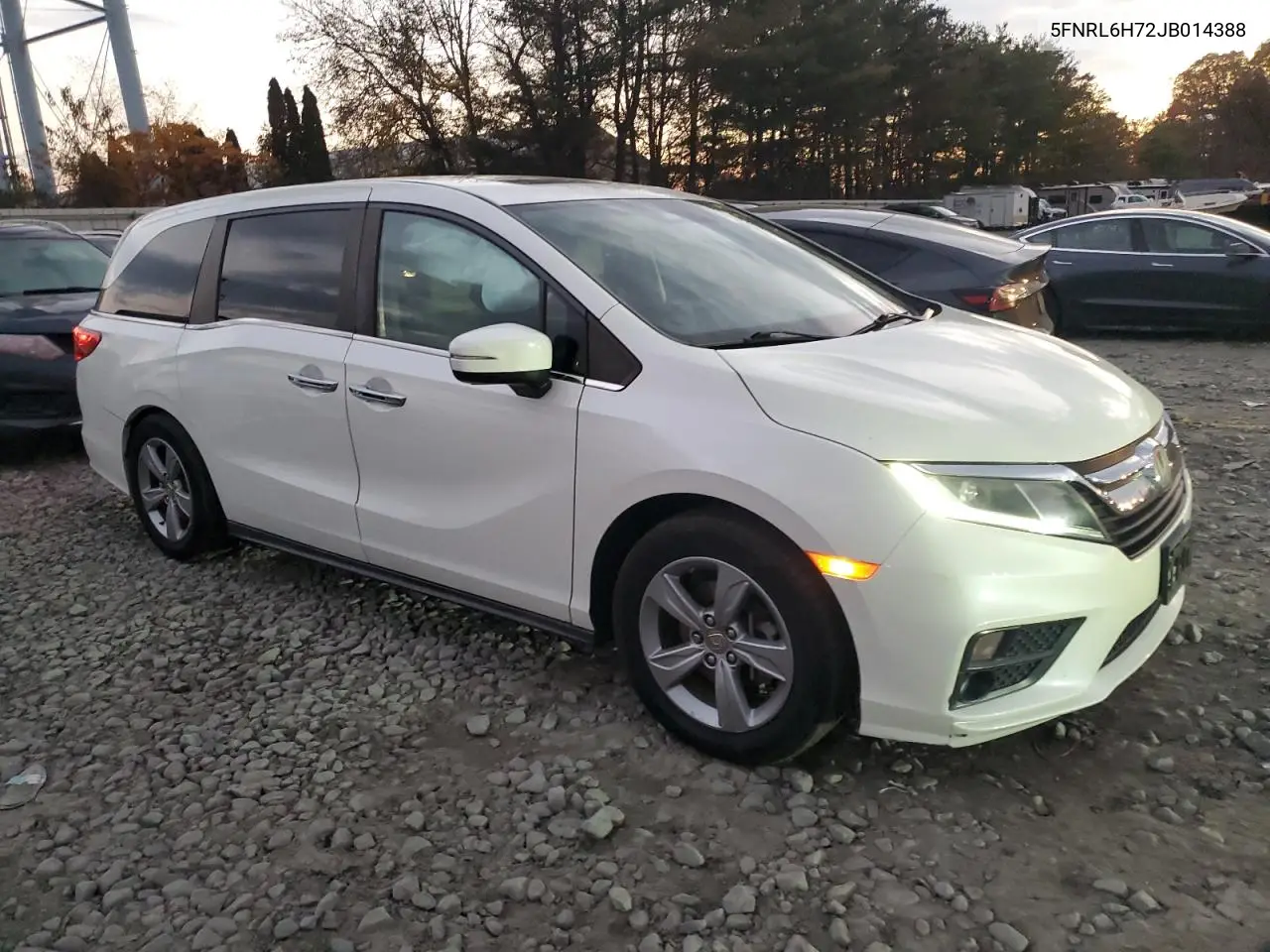 5FNRL6H72JB014388 2018 Honda Odyssey Exl