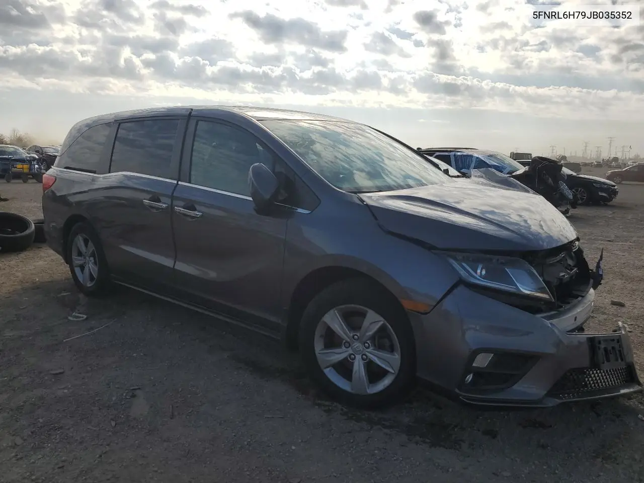 5FNRL6H79JB035352 2018 Honda Odyssey Exl