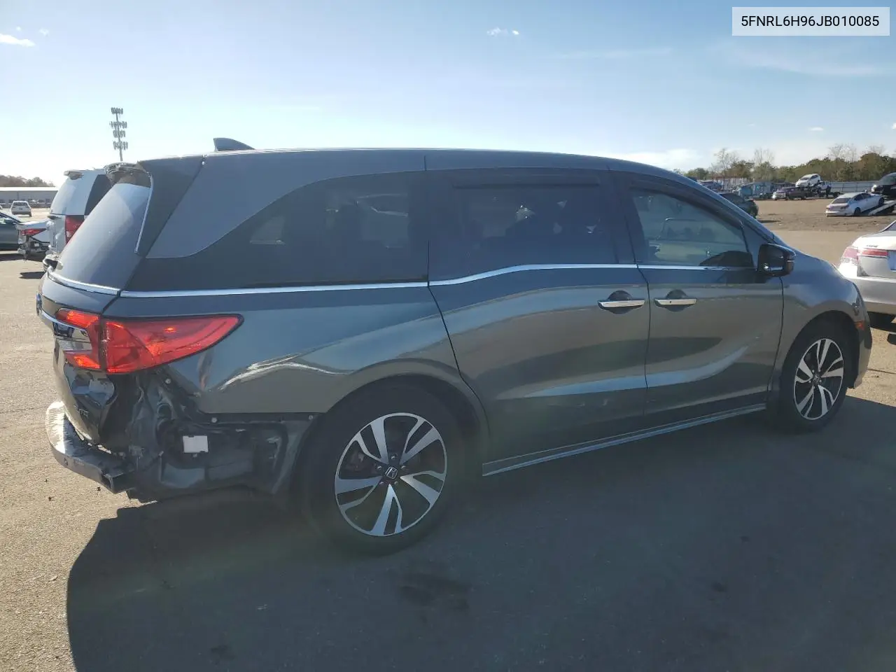 5FNRL6H96JB010085 2018 Honda Odyssey Elite
